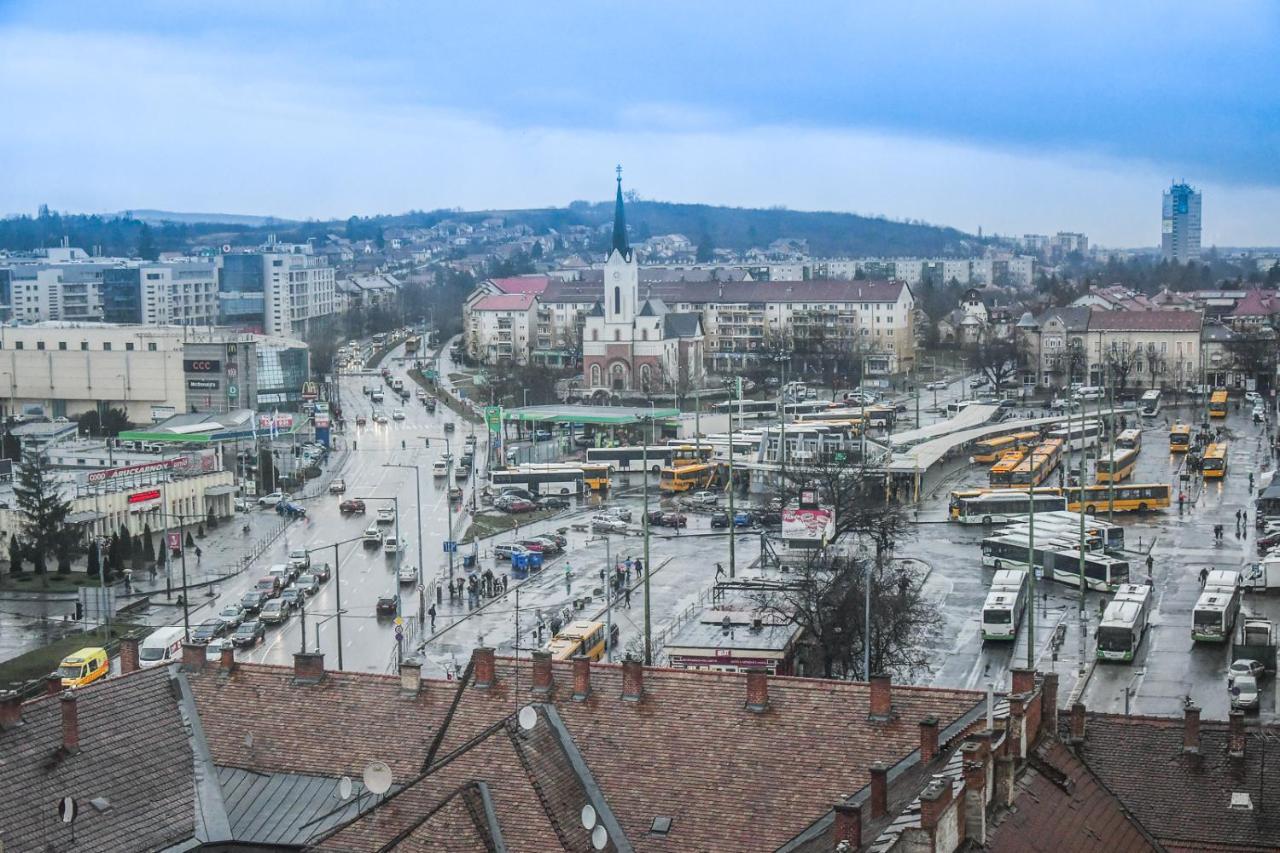 Balint Apartman - In The Heart Of Miskolc Bagian luar foto